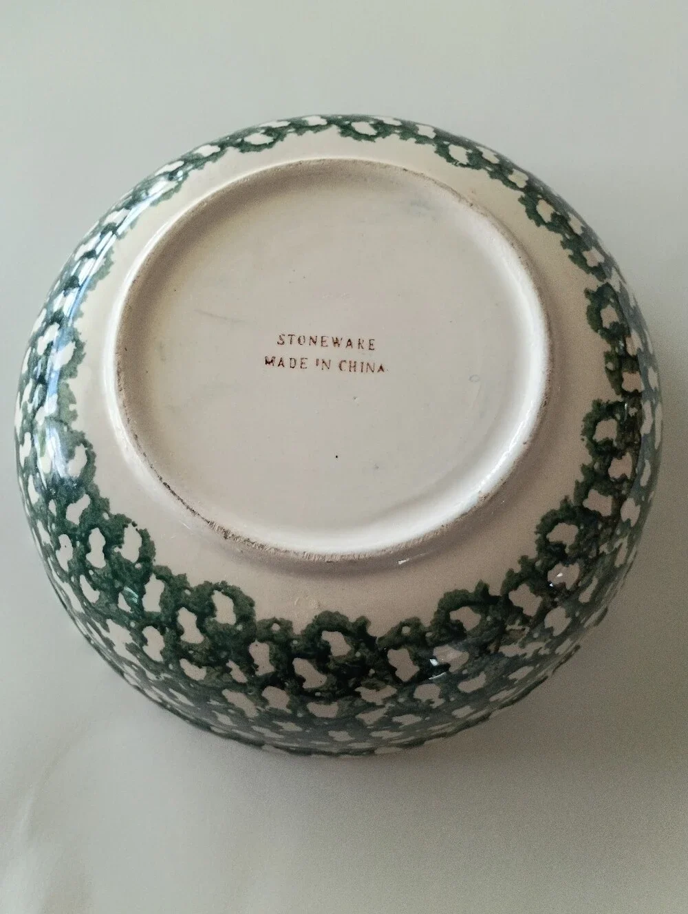 Vintage Stoneware Sponge Serving Bowl.